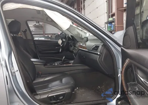 2013 BMW 328I xDrive z USA, uszkodzony, nr VIN WBA3B3G54DNR80350